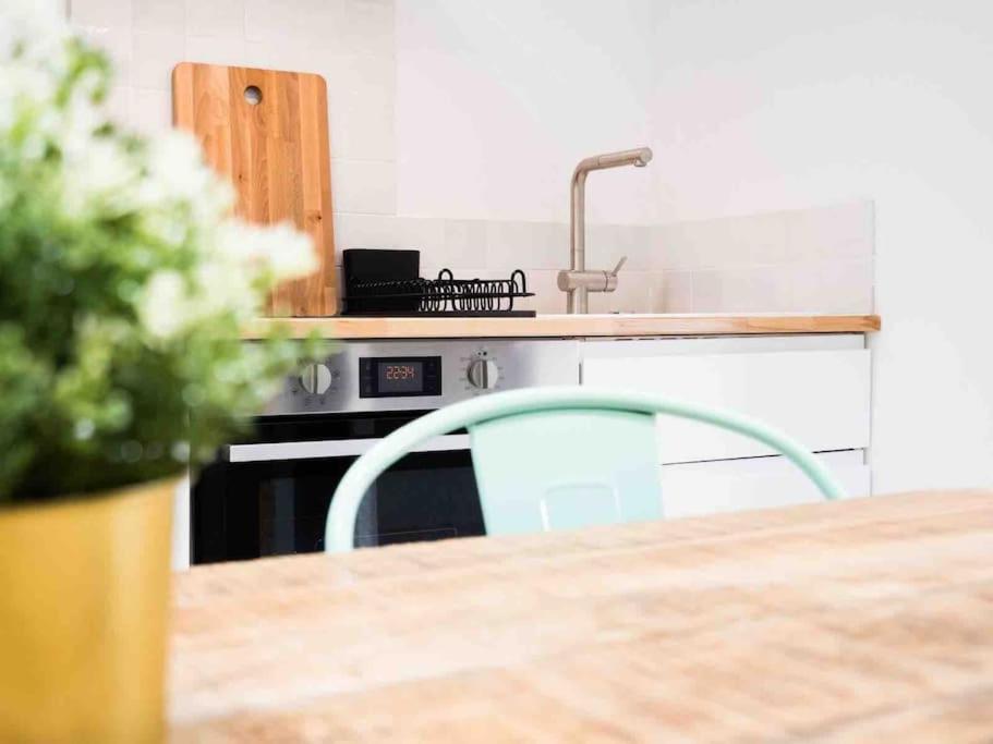 T2 47M2 Avec Terrasse - Proche Gare Marseille Apartment ภายนอก รูปภาพ