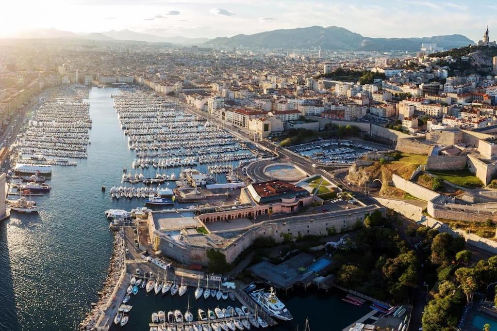 T2 47M2 Avec Terrasse - Proche Gare Marseille Apartment ภายนอก รูปภาพ